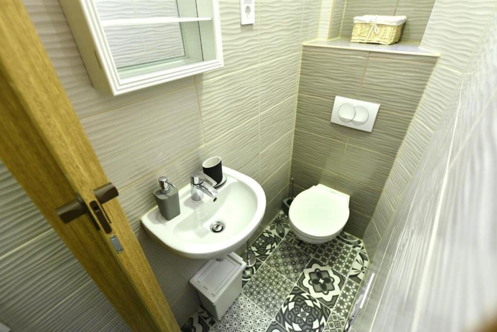 부다페스트 Cosy Flat In Kiraly Str, King 아파트 외부 사진